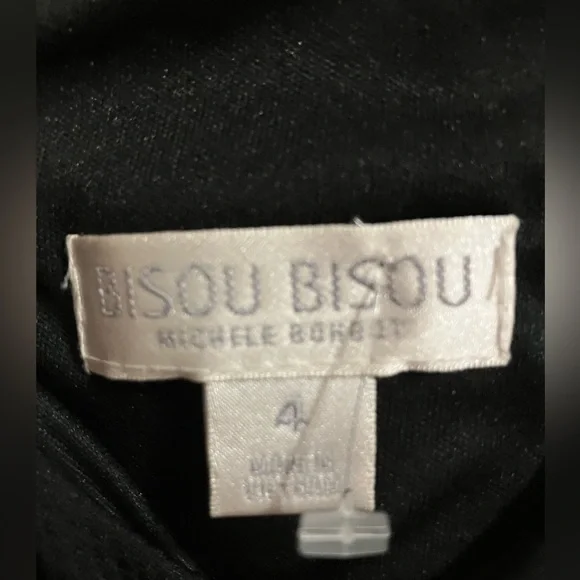 NWOT Adorable little black dress with gold necklace accent size 4 by Bisou Bisou - Picture 3 of 3